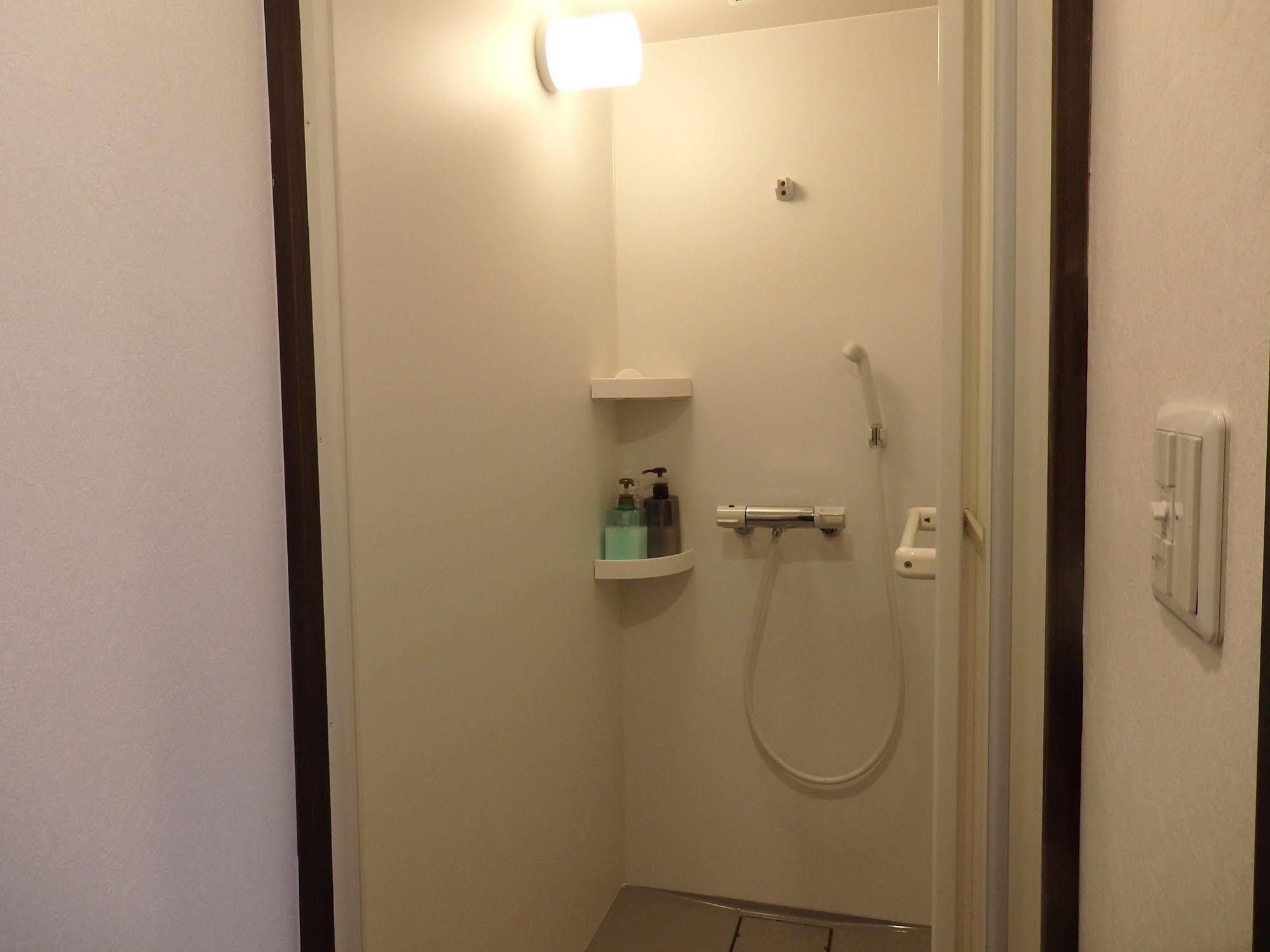 Guesthouse Yahata Киото Экстерьер фото