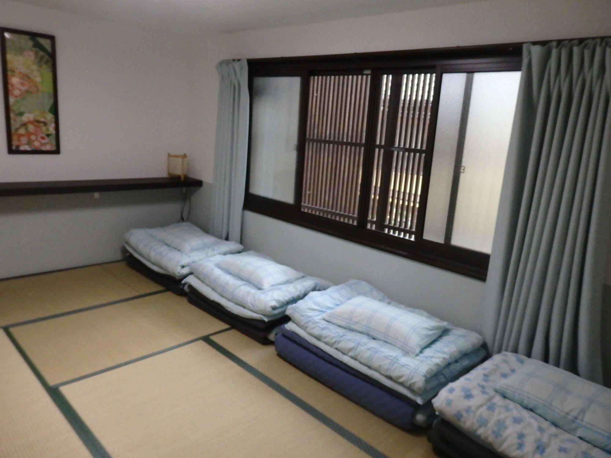 Guesthouse Yahata Киото Экстерьер фото
